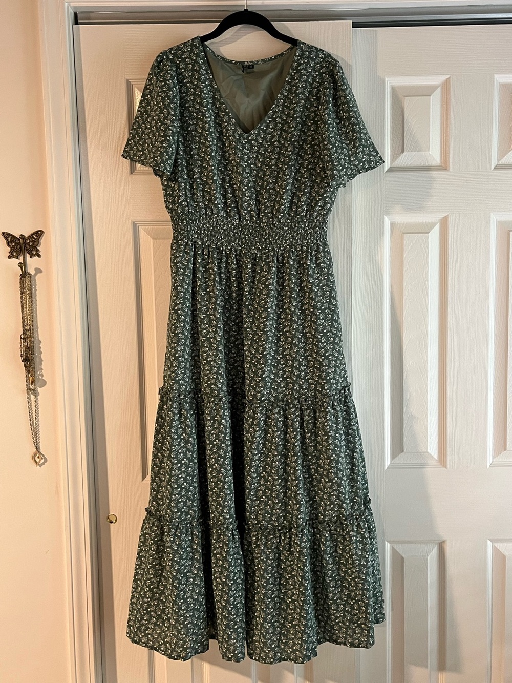 Smocked Waist V-Neck Floral Maxi Dress in Dark Green